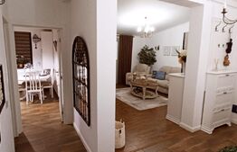 Apartament cu 3 camere, 101 mp, in complex rezidential, Cetate