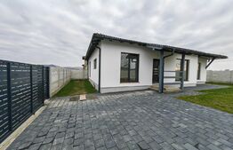 Casă pe parter, 4 camere, placă turnată, zona Micești