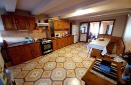 Casa individuala D+P+E cu 4 camere, 2 bucatarii, 3 bai, terasa, teren 1400 mp, zona Micesti