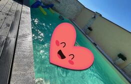 Casă individuală cu piscină, 4 camere, zona Micești