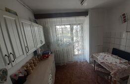Apartament de vanzare, 3 camere, 75mp, Central 