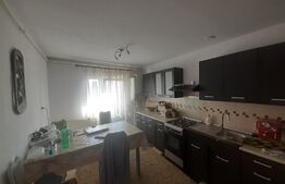 Apartament 3 camere, 70 mp, zona Cetate
