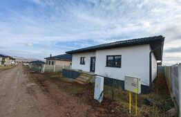 Casă individuală cu 2 terase, 90 mp utili, 3 camere, zona Micești