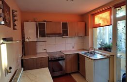 Apartament 3 camere, 72 mp Semidecomandat