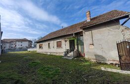 Casă ultracentrală, 950mp teren,120mp utili, zona Cetate - Alba Iulia