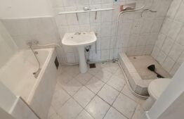 Casa de vanzare 3camere plus anexe in loc. Capud