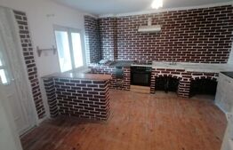 Casa de vanzare 3camere plus anexe in loc. Capud