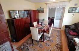 Casa 3 camere aprox. 60m utili plus anexe 1000 mp Zona Centrala