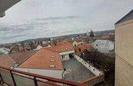 Apartament 3 camere 72 mp 