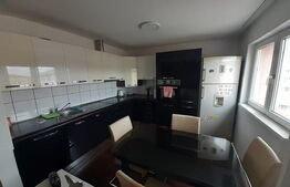 Apartament 3 camere, 65 mp cetate