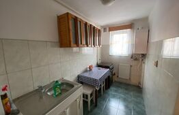 Apartament 3 camere, etaj 3, Cetate