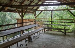 Pensiune 3 dormitoare, 1680mp teren, Poiana Galdei