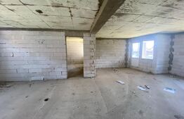 Constructie la rosu cu 6 apartamente