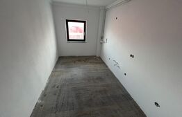 Apartament 3 camere, 106mp, zona-Piata
