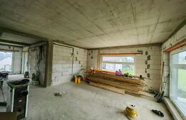 Casă cu garaj, 4 camere, 700 mp teren, zona  Limba - Ciugud