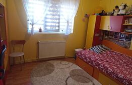 Apartament 2 camere, cetate, et intermediar