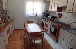 Apartament 2 camere, cetate, et intermediar