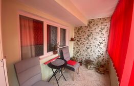 Apartament 3 camere, decomandat, Cetate-Mercur