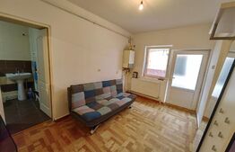 Casă cuplată ultracentrală, 2 camere, 58 mp utili, zona Sebes