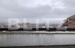 Apartament de 100mp, 4 camere, terasa 20mp, 2 balcoane - Ultracentral