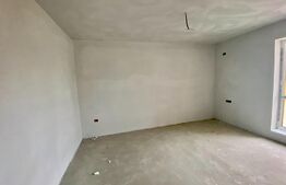 Apartament 3 camere, 2 bai, Centru, 50 mp teren