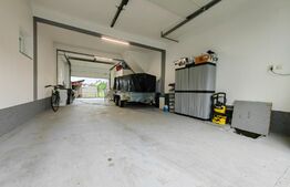 Casă individuală cu garaj, 5 camere, 250mp, zona Petrești - Sebeș