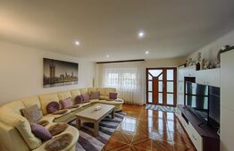 Casă individuală cu garaj, 5 camere, 250mp, zona Petrești - Sebeș