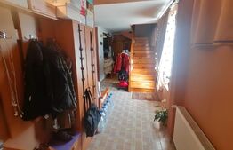 Casa individuala 128 mp utili, 3 camere, 1 living, bucatarie 2 bai, zona Cetate