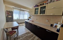 Apartament 3 camere, 82mp, Cetate