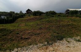 Teren intravilan 820 mp cu toate utilitatile Zona Piata