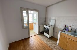 Apartament 3 camere, 72mp, etaj 1, garaj, Tolstoi