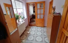 Casa 130 mp utili 7 camere 1 bucatarie 2 bai si gradina Zona  Cugir