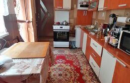 Casa 130 mp utili 7 camere 1 bucatarie 2 bai si gradina Zona  Cugir