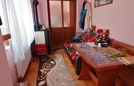 Casa 130 mp utili 7 camere 1 bucatarie 2 bai si gradina Zona  Cugir