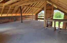 Casă individuală la roșu, 1007mp teren, zona Vințu de Jos