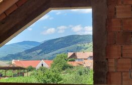 Casă individuală la roșu, 1007mp teren, zona Vințu de Jos