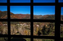 Casă cu teren 5ha, ciubar si platou plat, zona Vidra - Munții Apuseni