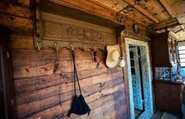 Casă cu teren 5ha, ciubar si platou plat, zona Vidra - Munții Apuseni