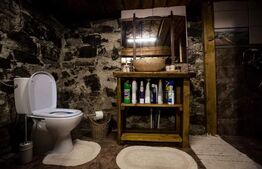 Casă cu teren 5ha, ciubar si platou plat, zona Vidra - Munții Apuseni