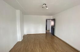 Apartament 2 camere, etaj 3, decomandat, zona Stadion