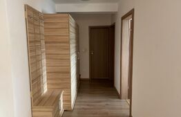 Apartament 3 camere, 63 mp, balcon, zona Cetate