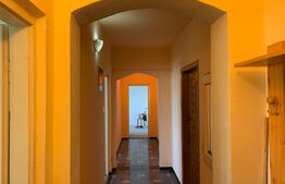 Apartament 3 camere, 80 mp, decomandat, zona Blaj