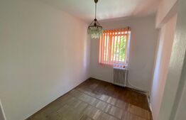 Apartament 3 camere, 50 mp, balcon, zona Ultracentrala