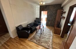 Apartament 3 camere, 65 mp, decomandat, zona Cetate