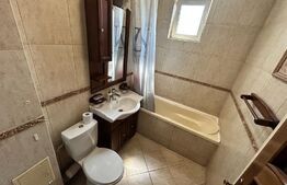 Apartament 3 camere, 65 mp, decomandat, zona Cetate