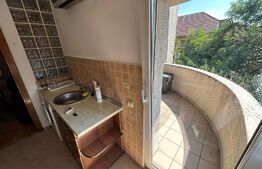 Apartament 3 camere, 65 mp, decomandat, zona Cetate