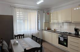 Apartament 3 camere, 90 mp, decomandat, zona Garii
