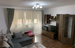 Apartament 3 camere, 90 mp, decomandat, zona Garii