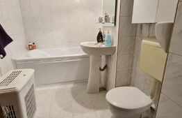Apartament 4 camere, 100 mp, decomandat, zona centrala
