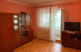 Apartament 4 camere , 79 mp, balcon, zona Sebes